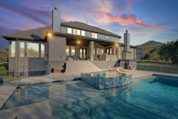 5240 Diamante Dr, Spicewood