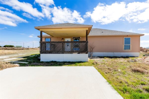 1029 County Road 274 Dr, Bertram