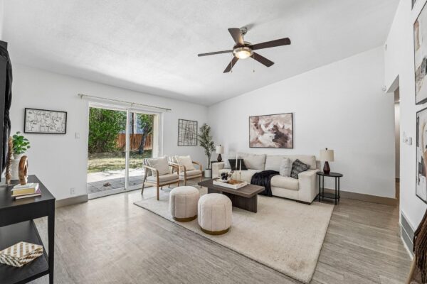 704 Buckingham Pl, Austin