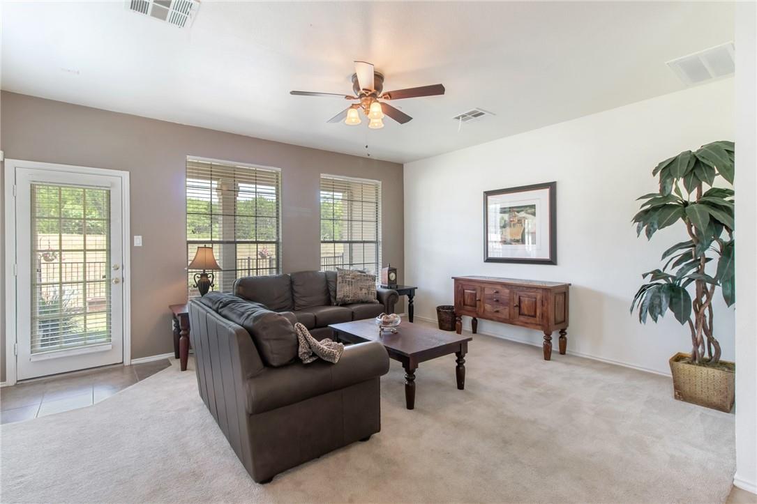 9201 Brodie Ln #902, Austin, TX 78748