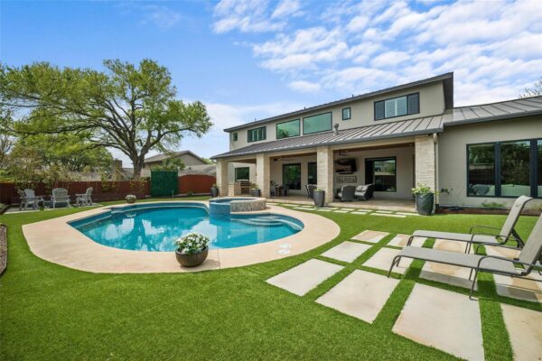 2201 Cypress Pt W, Austin