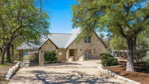 25207 Lake View Dr, Spicewood