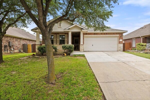347 Spring Dr, Kyle