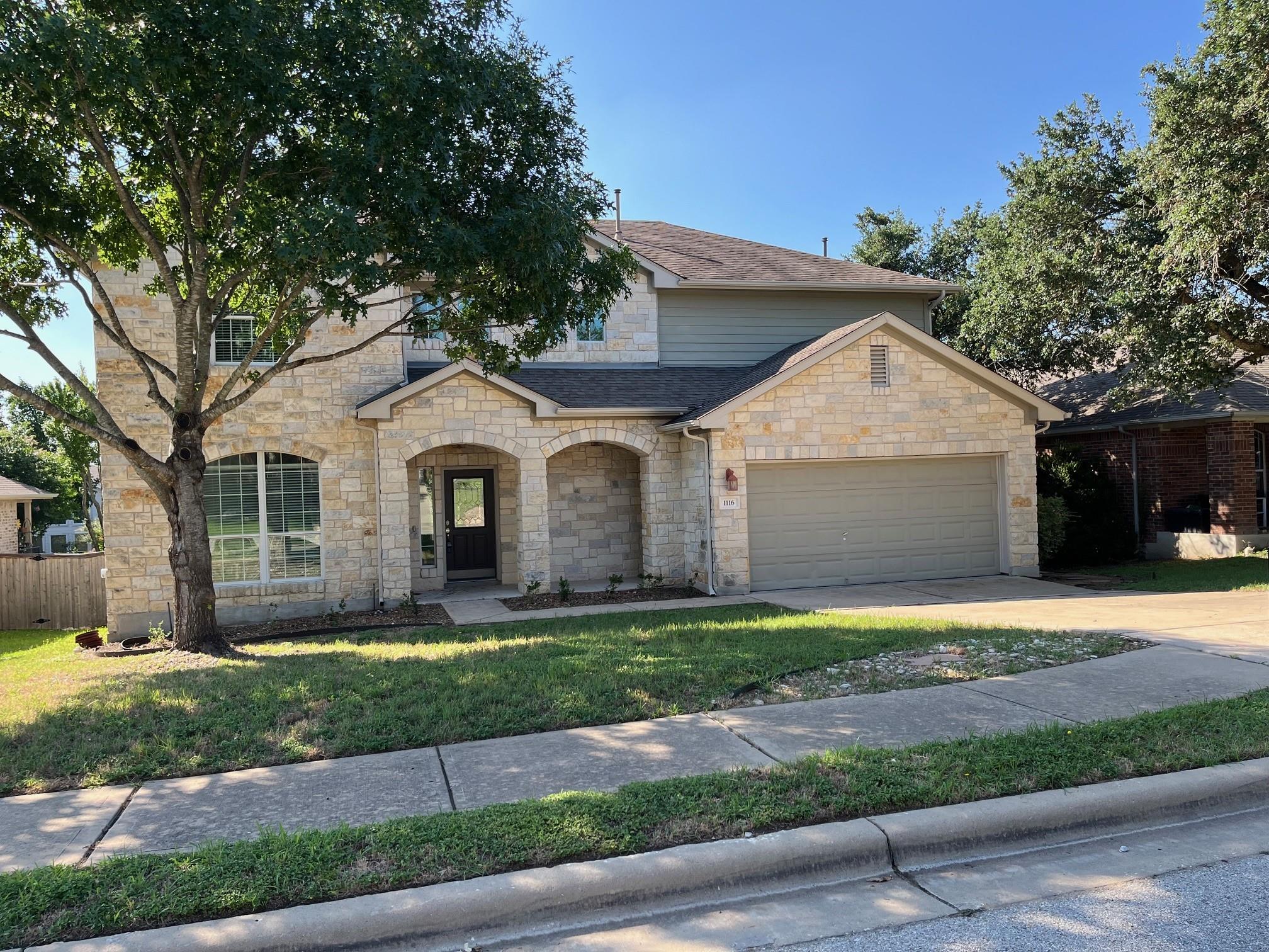 1116 Wigwam None, Leander