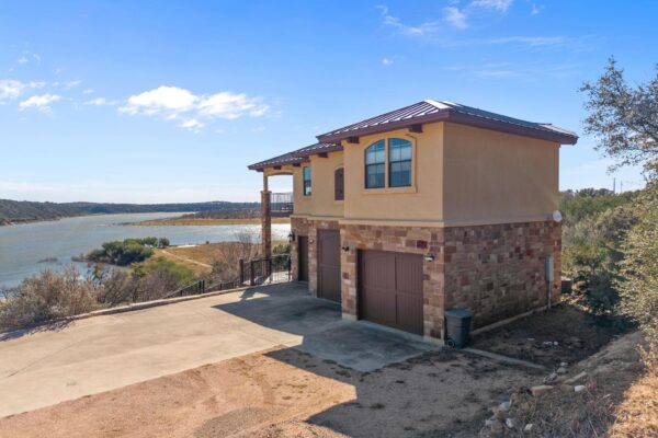 1690 Hickory Creek Rd, Marble Falls