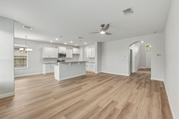 301 Serpentine Ln, Jarrell