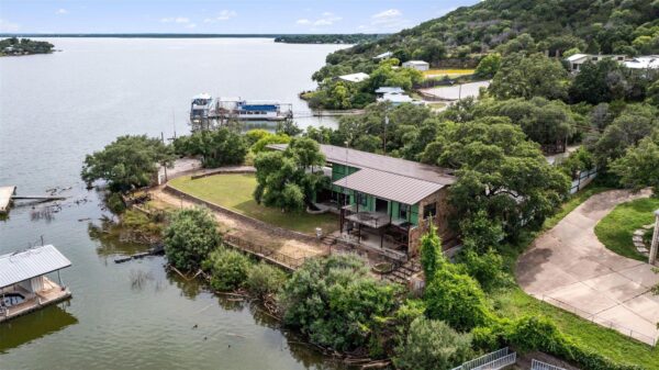 325 Eagle Rest Ln, Burnet