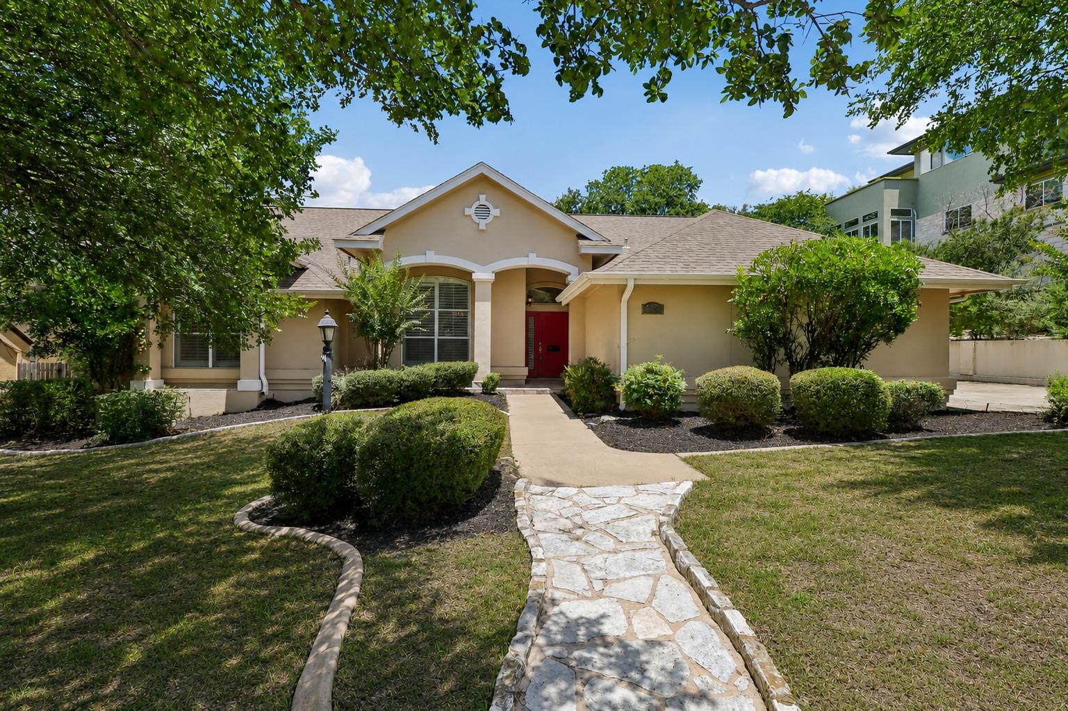 115 Tallstar Dr, Lakeway, TX 78734