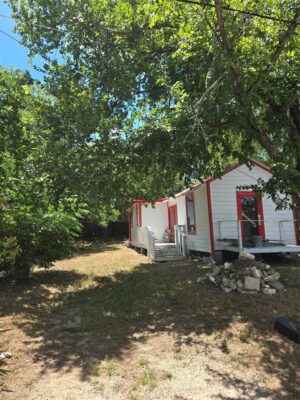 729 Chihuahua St, Lockhart