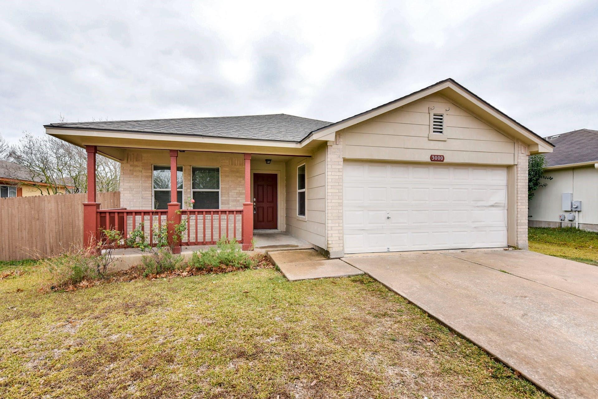 3000 Meadow Ln, Taylor, TX 76574