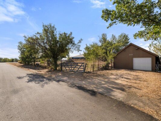 20416 Wilson Rd, Coupland