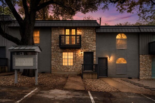 1912 Lightsey Rd #4, Austin
