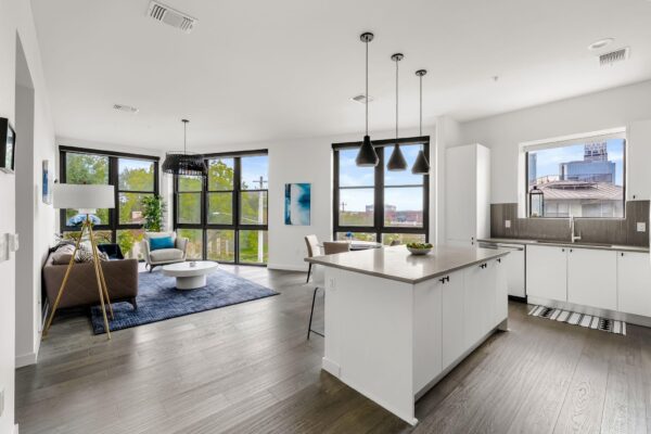 800 Embassy Dr #337, Austin