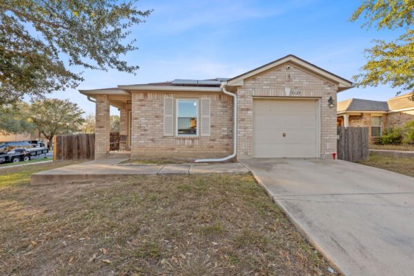 5628 SE Sunday Silence Dr, Del Valle