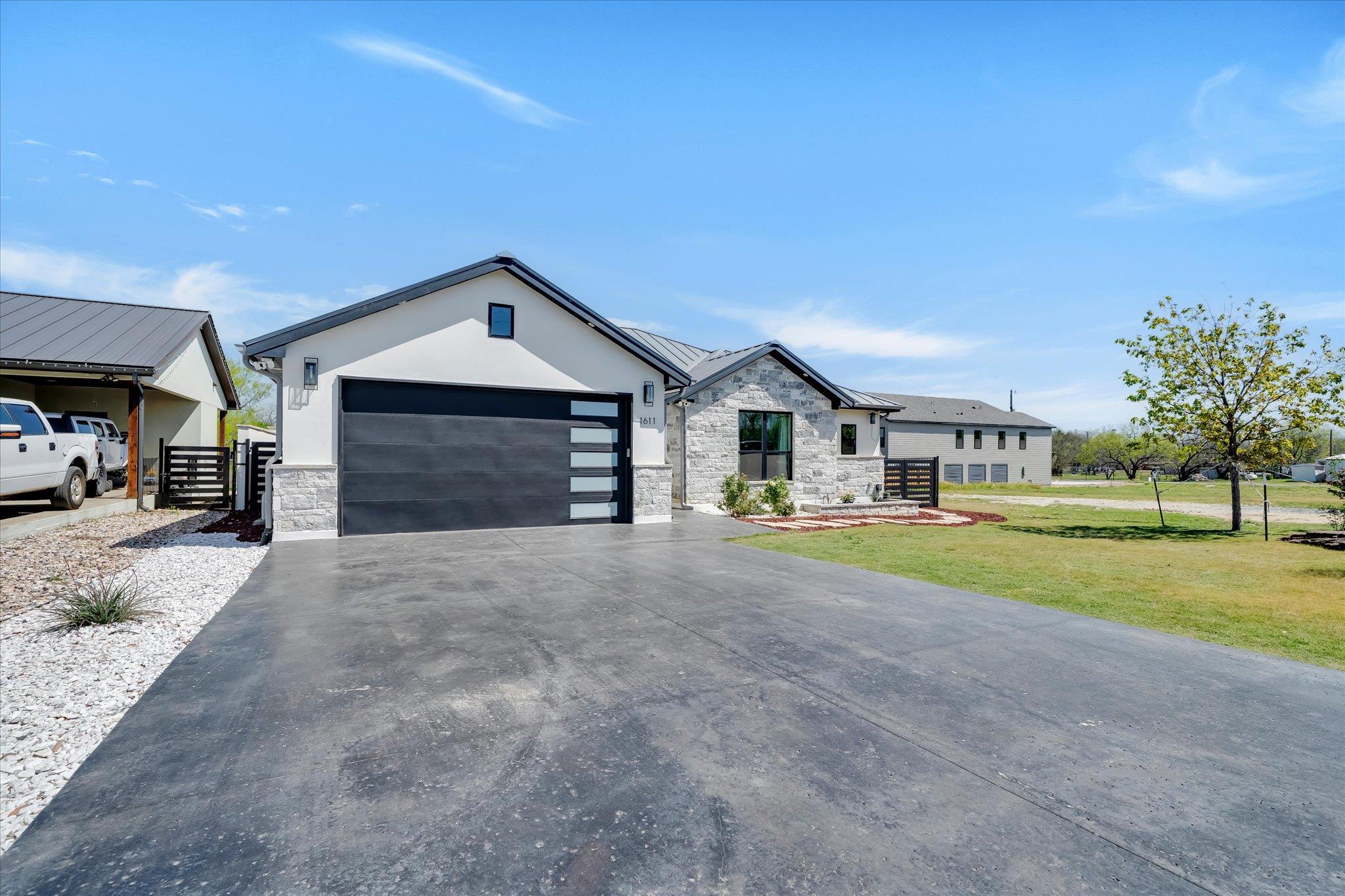 1611 Johnson St, Marble Falls, TX 78654
