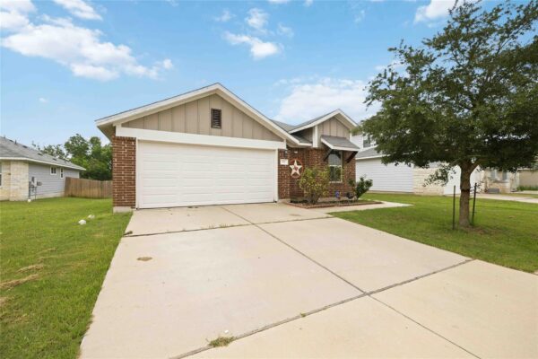 107 Saranac Dr, Elgin
