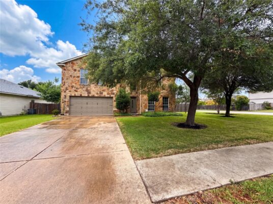 2002 Concan Dr, Hutto