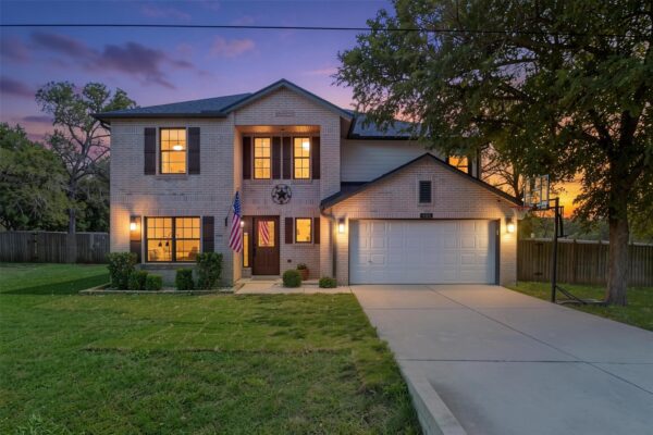 485 Bella Vista Cir, Kyle