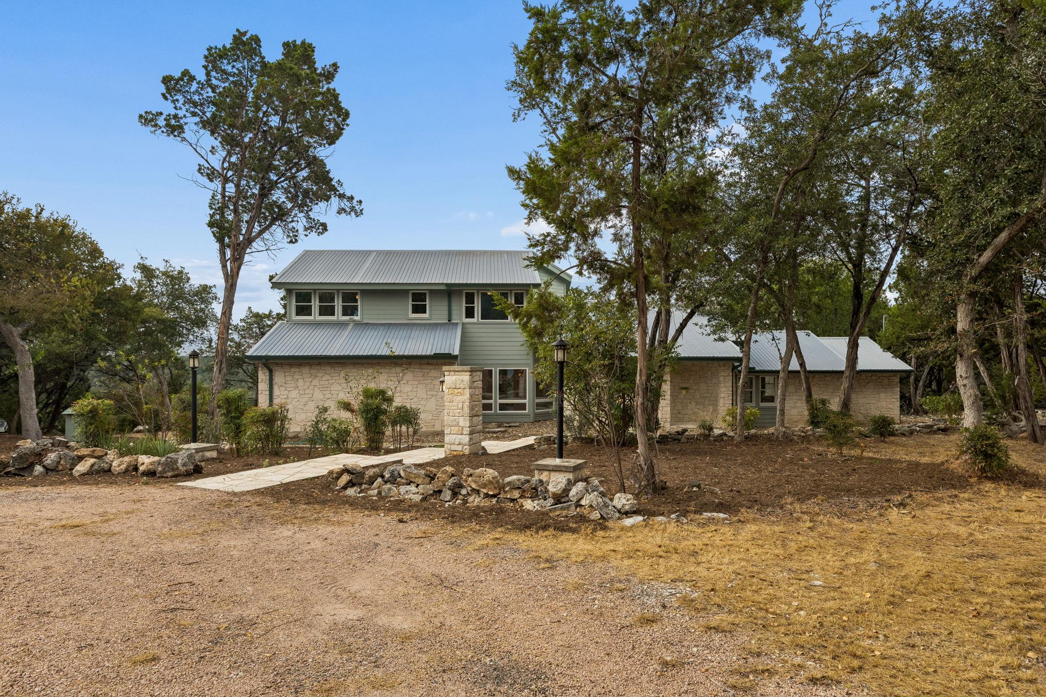 17715 N Rim Dr, Leander, TX 78641