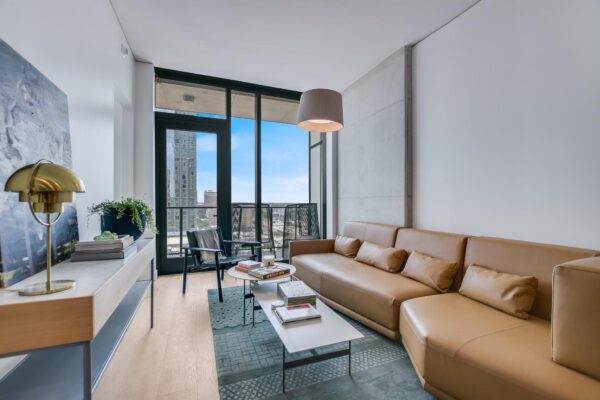 610 Davis St #1811, Austin