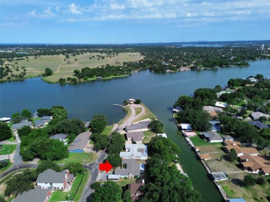 111 Dove Rd, Highland Haven