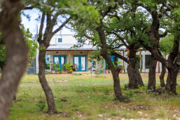 456 Colt Valley Rd, Fredericksburg