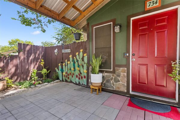 734 Neches St, Lockhart