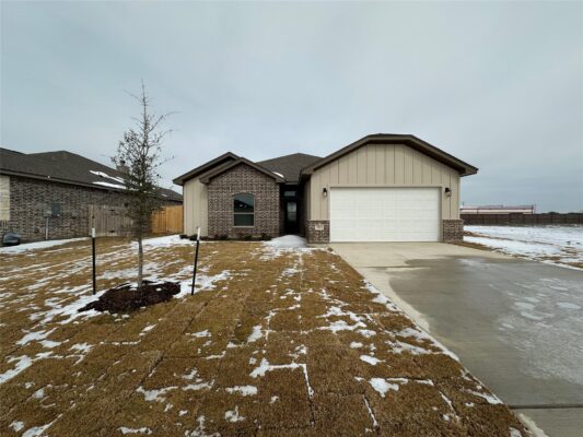 712 Eagle Crest Dr, Salado