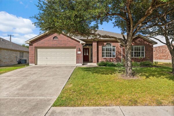 912 Abbeyglen Castle Dr, Pflugerville