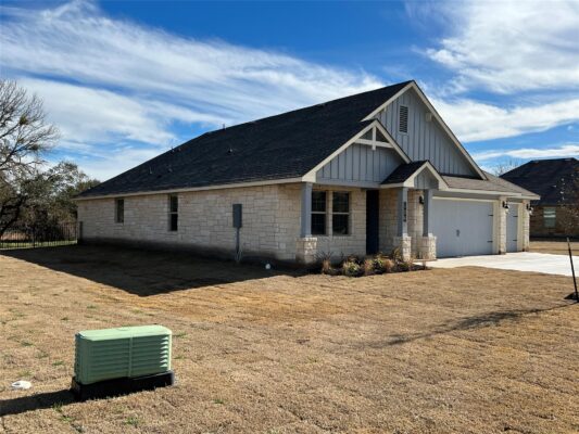 120 Tom Kite Dr, Burnet