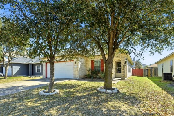 13313 Marie Ln, Manor