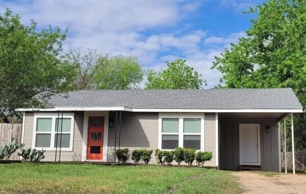 505 N Lbj Dr, Johnson City