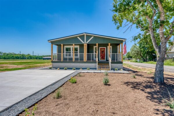 1200 E Green St, Llano