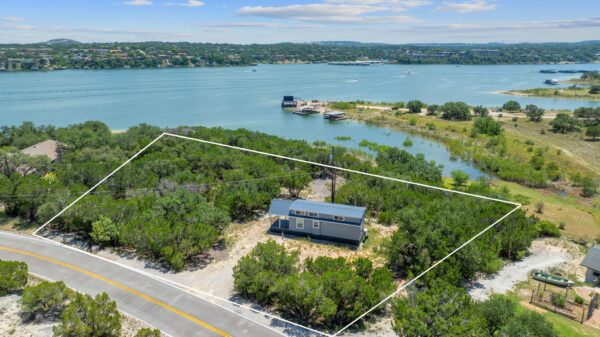 635 Ivean Pearson Rd, Lago Vista