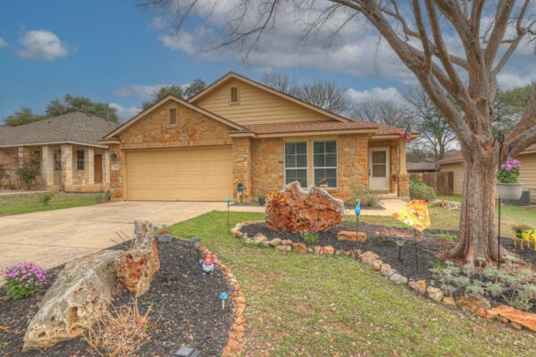2210 Meadow View Dr, San Marcos