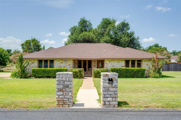 3907 Eagle Way, Round Rock