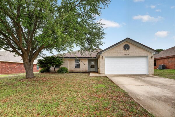 5704 Golden Dr, Killeen