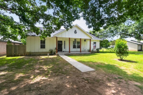 403 Lynch St, Smithville