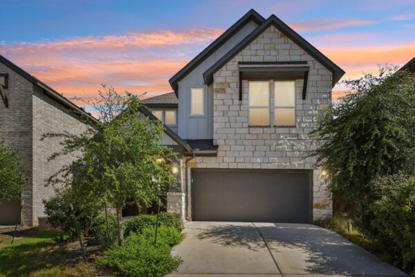 2213 Stampede Dr, Leander