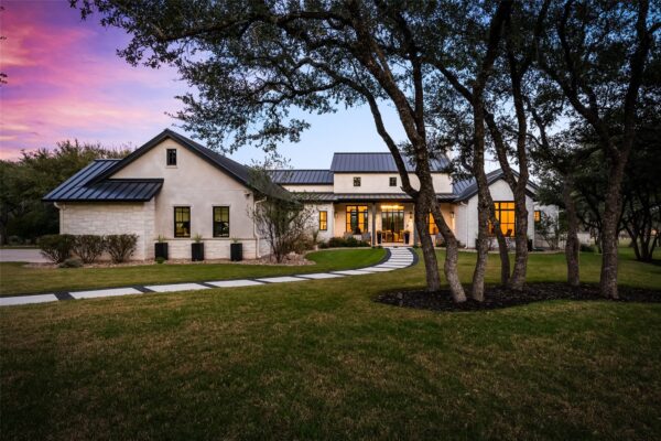 945 Rivercliff Dr, Spicewood