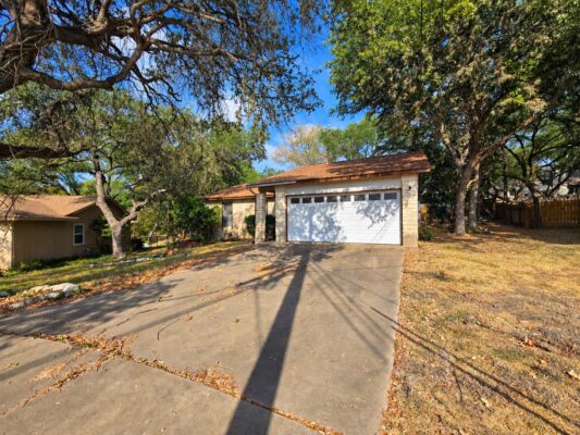 2011 Castle Creek Dr, San Marcos