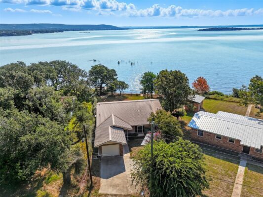 601 Lakeshore Loop, Tow