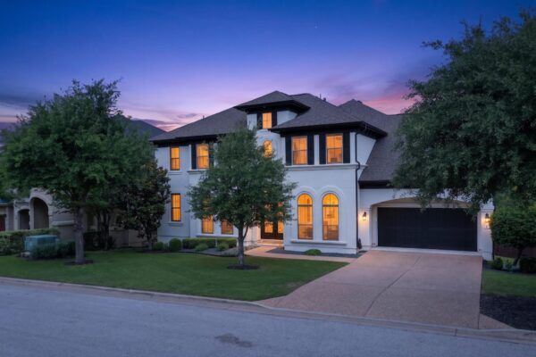 1905 Leaders Ln, Leander