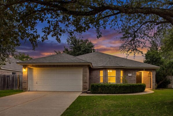 1751 Star Light Cir, Cedar Park