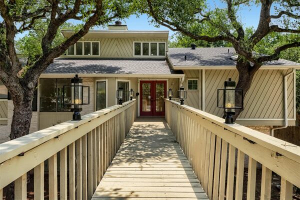 9302 Rolling Oaks Trl, Austin