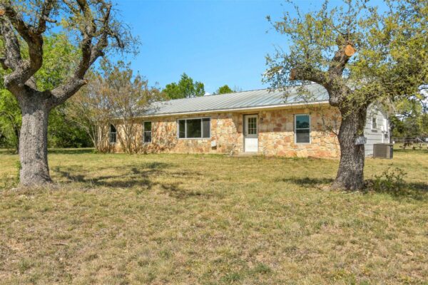 801 Live Oak Trl, Liberty Hill