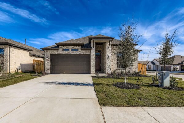 395 Prickly Poppy Loop, Kyle