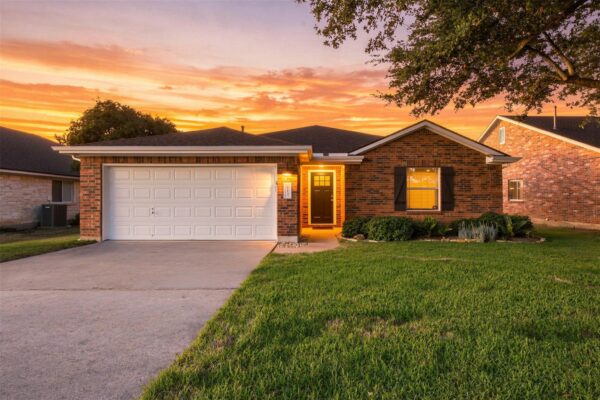 613 Glen Valley Ln, Leander