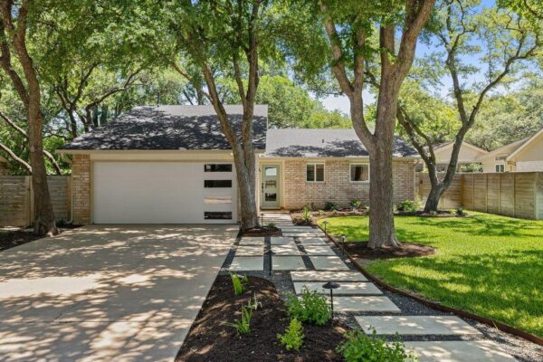 2302 W Riviera Dr, Cedar Park