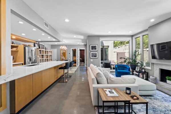 1111 W 12th St #102, Austin